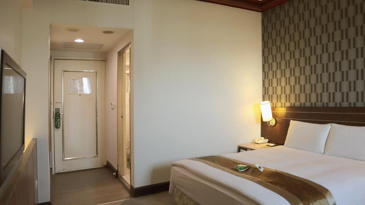 Ho Fong Business Stay Fengyuan Extérieur photo