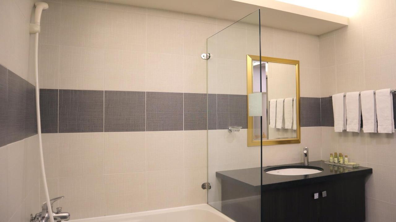 Ho Fong Business Stay Fengyuan Extérieur photo