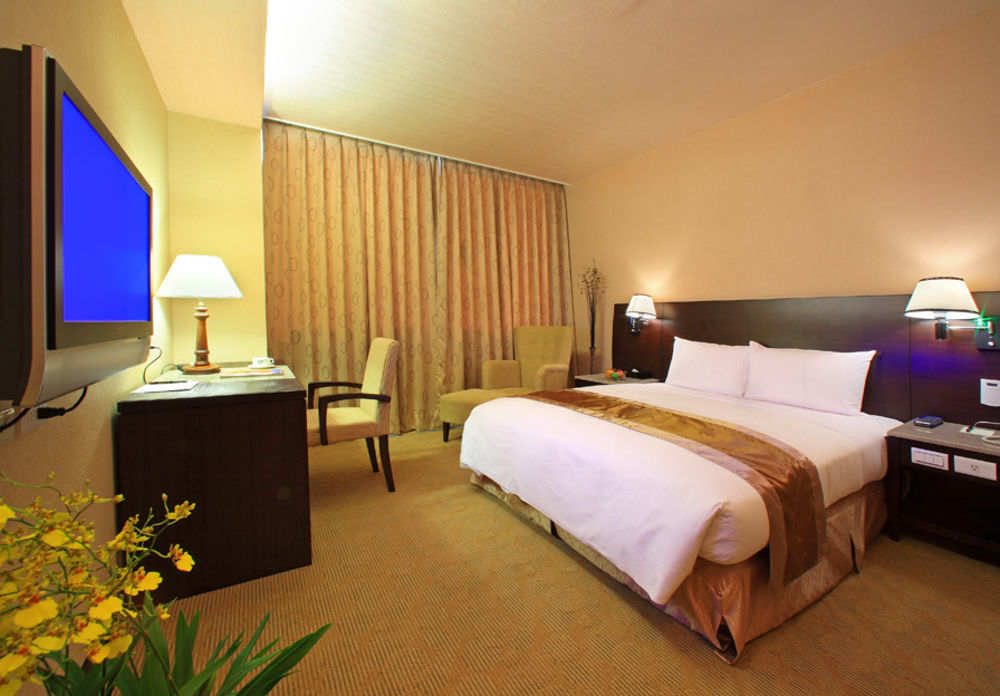 Ho Fong Business Stay Fengyuan Extérieur photo