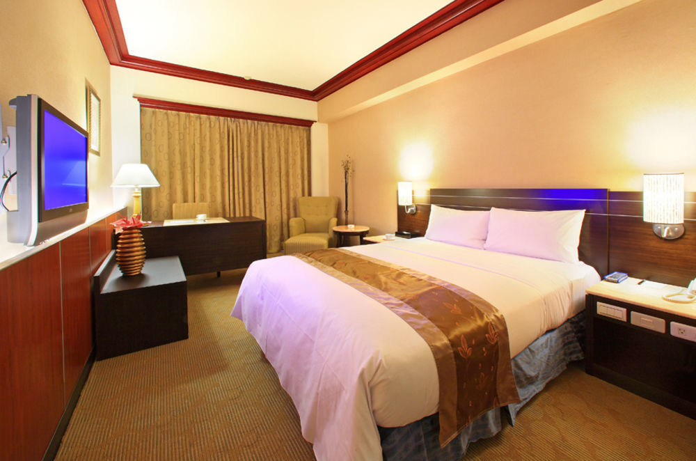 Ho Fong Business Stay Fengyuan Extérieur photo
